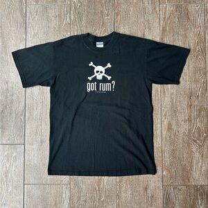 Gildan got run skull tee